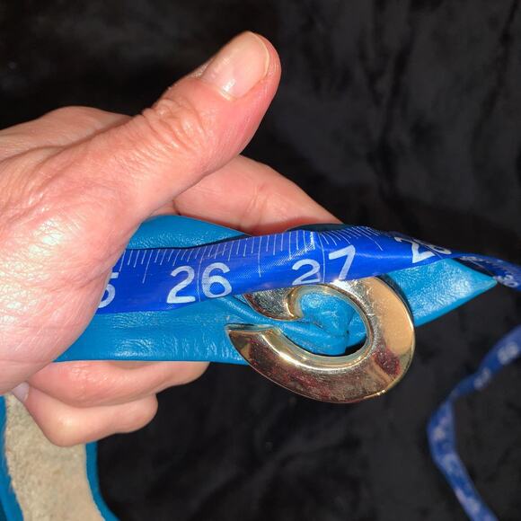 VINTAGE 80's EIGHTIES TURQUOISE GLOVE LEATHER GOLD CLASP BELT NEVER WORN - Picture 3 of 4